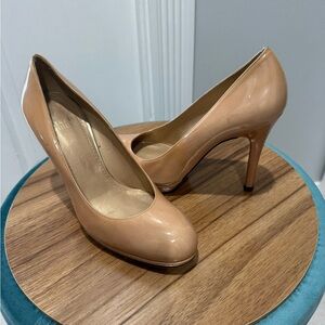 Stuart Weitzman Nude heels sz 5.5 5/12